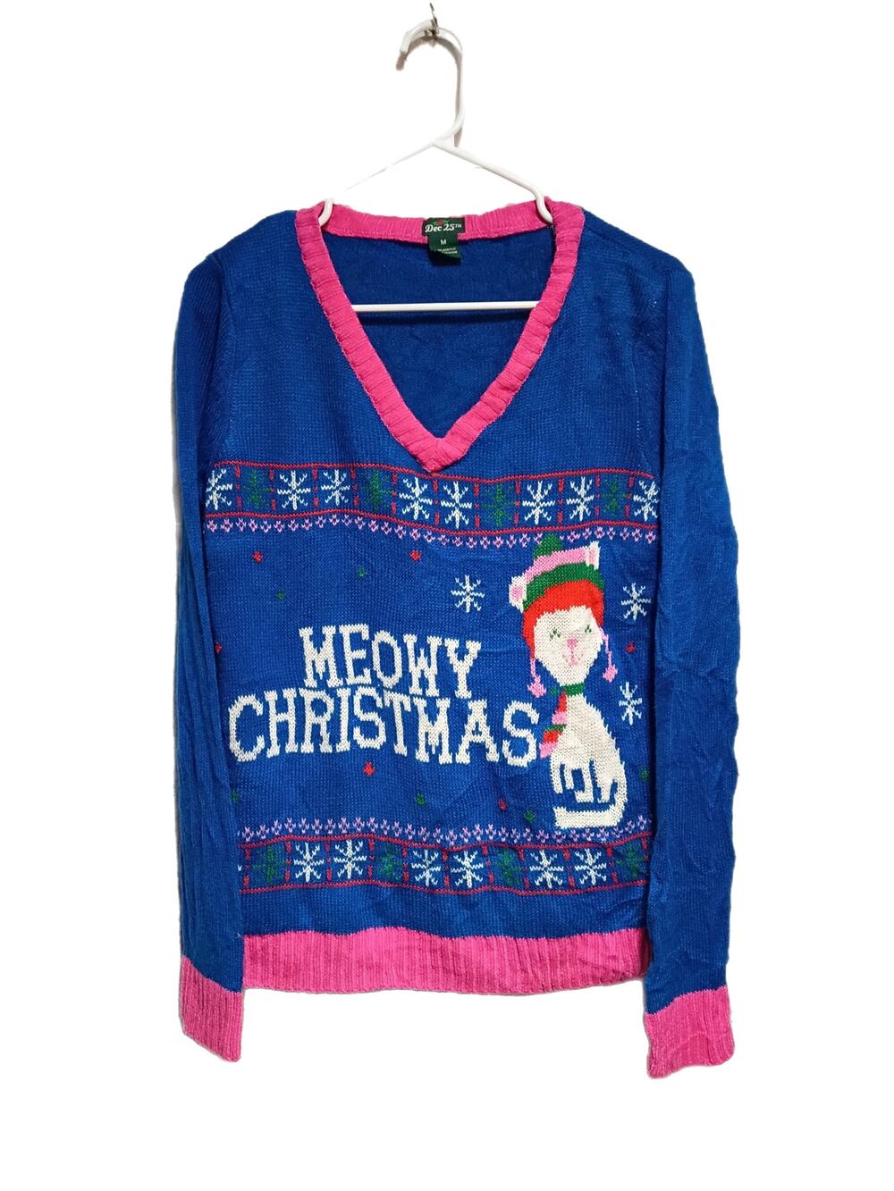 Dec 25th Women's Sweater Size Medium
